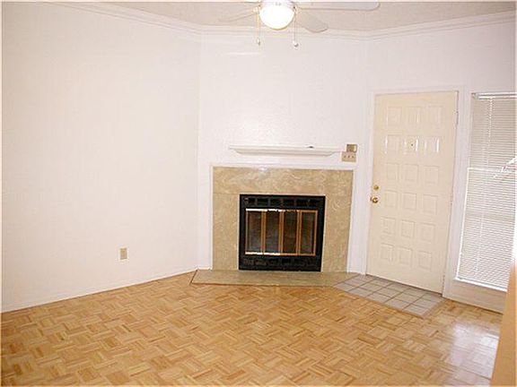 2nd image of 921 Marine Dr APT 204
