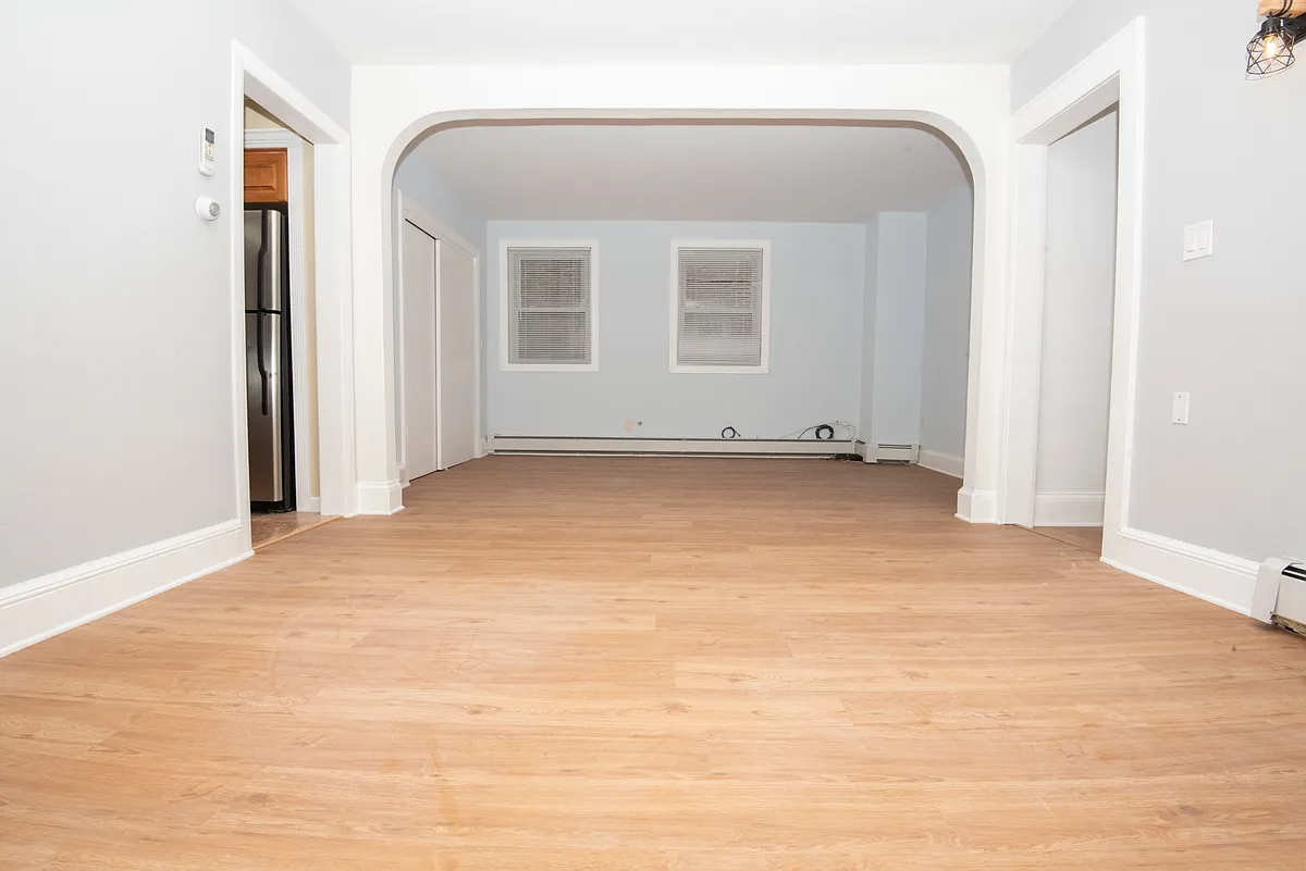 Dining / Living Room - 56 Union Blvd #2