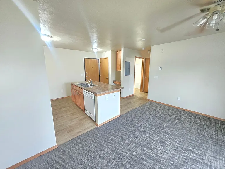 Timberline Apartments — Photo 9