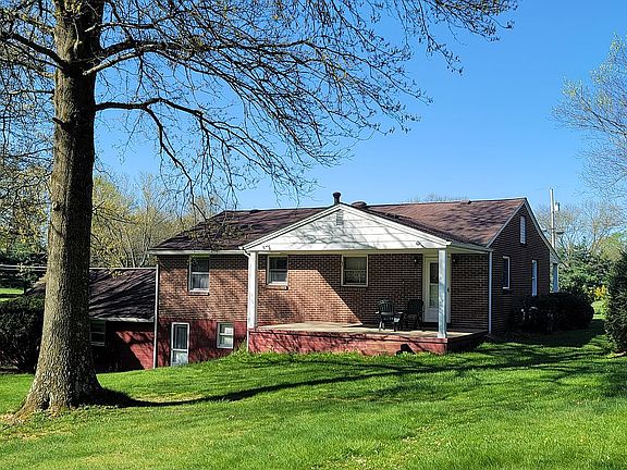 4th image of 110 Crescent Hill Dr