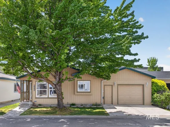 665 Liberty Ln, Emmett, ID 83617
