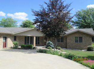 1980 E Newberg Rd, Pinconning, MI 48650