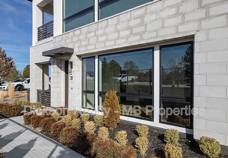 31 Campolina St — Photo 2