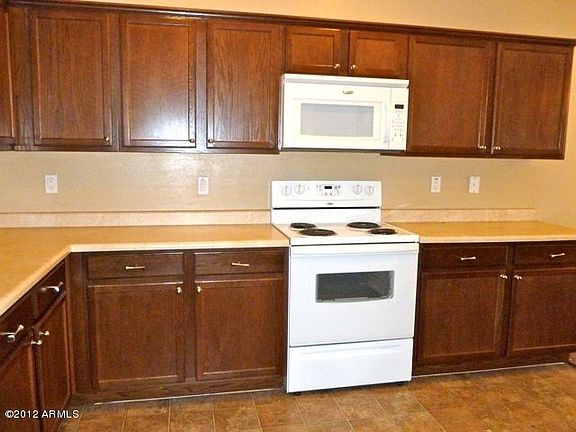 5th image of 2829 E Dunbar Dr