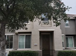 203 Esplanade Cir, Folsom, CA 95630