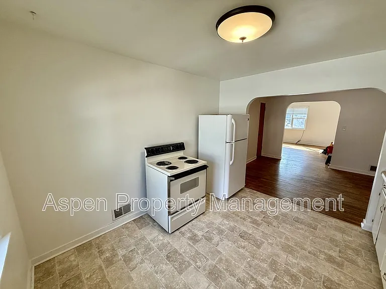 516 South St #5 — Photo 6