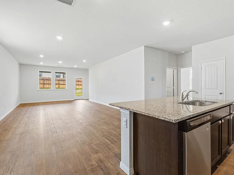 202 Eagle Mountain Trl — Photo 8
