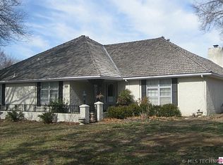 2701 SE Oxford Ct, Bartlesville, OK 74006
