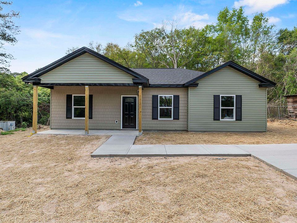 1st image of 1721 Denny Rd