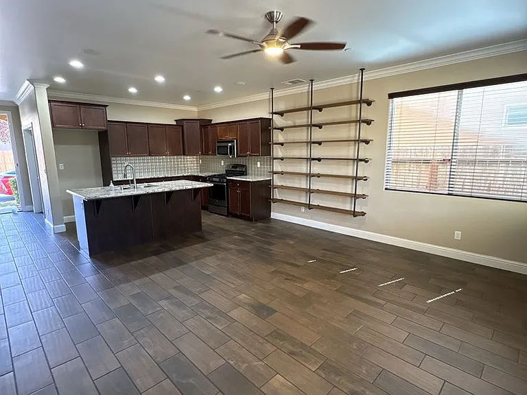 3921 W Payson Ave — Photo 7