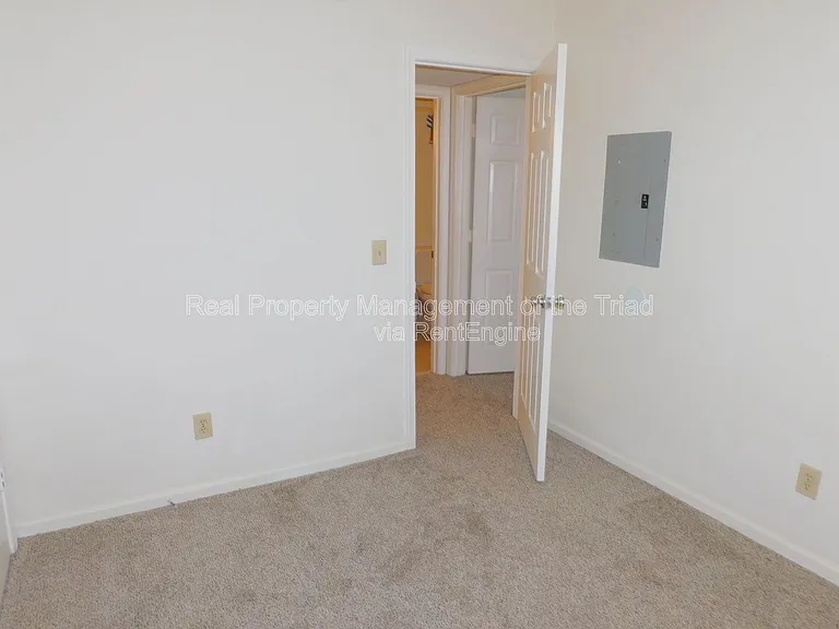 515 Mystic Dr #A — Photo 13