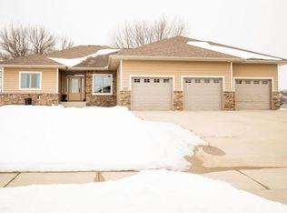421 Eastland Cir, Algona, IA 50511