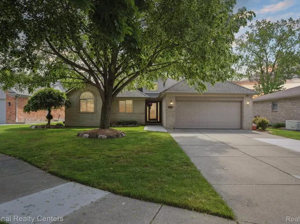 41250 Scarborough Ct, Clinton Township, MI 48038