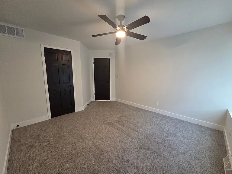 2301 Grant Ln — Photo 66