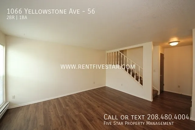 Centrally Located Townhouse with Fiber Optic Internet Included! — Photo 4