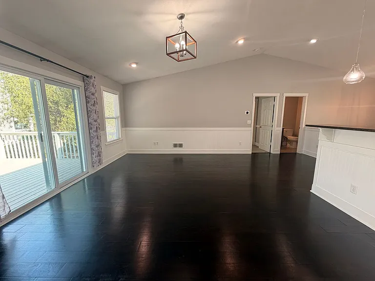 1627 Hamlet Dr SE — Photo 8