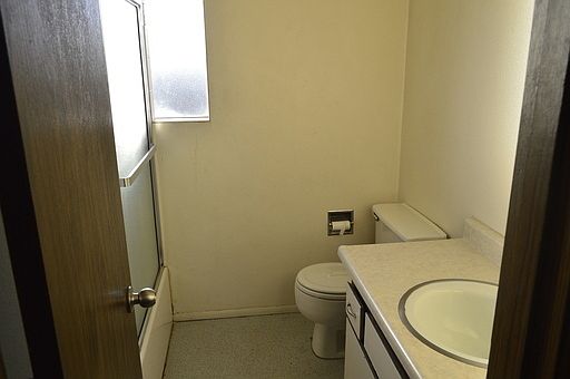 5th image of 1662-1672 McPherson Ave #1666