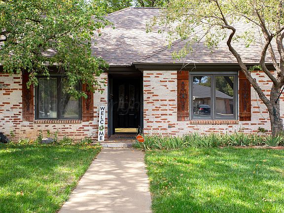 3rd image of 3512 Bremond Dr