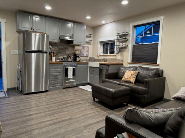 214 NW Colorado Ave #B