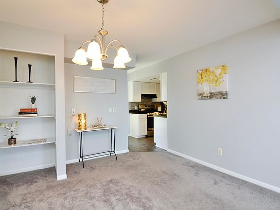 5th image of 9705 Harbour Cove Ct