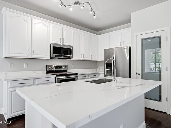 2nd image of 34634 N APPALOOSA Way