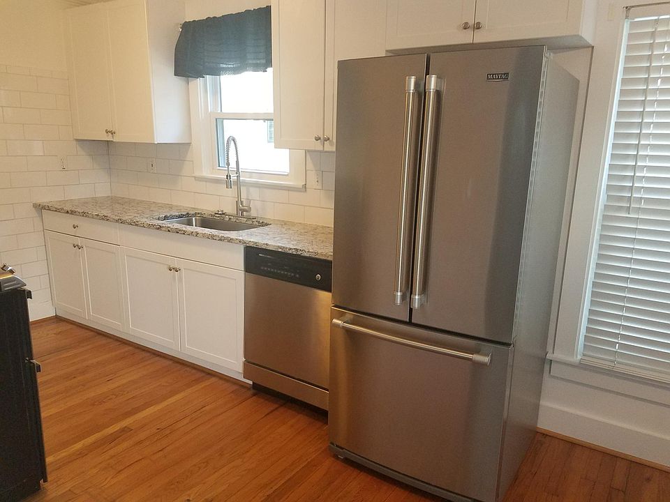 1st image of 2446 1/2 White Oak Dr APT 2