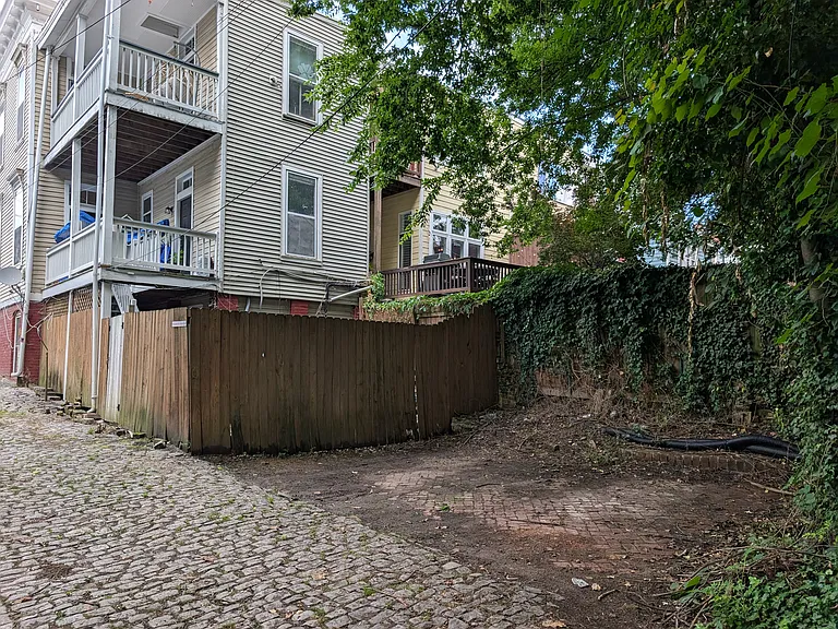 2115 E Marshall St #B — Photo 18