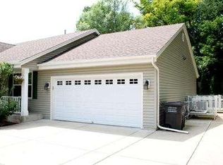 N3305 Como Rd, Lake Geneva, WI 53147