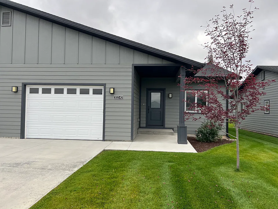 302 Snake River Dr #2