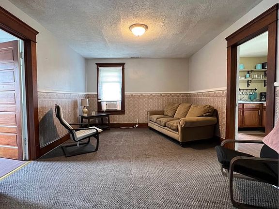 4th image of 623 N 11th St #2