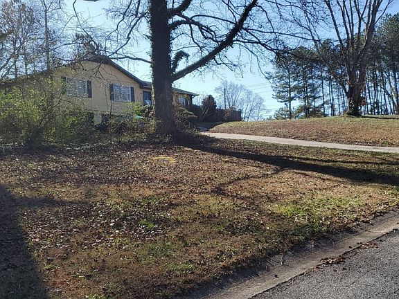 3rd image of 102 Creek Hollow Dr