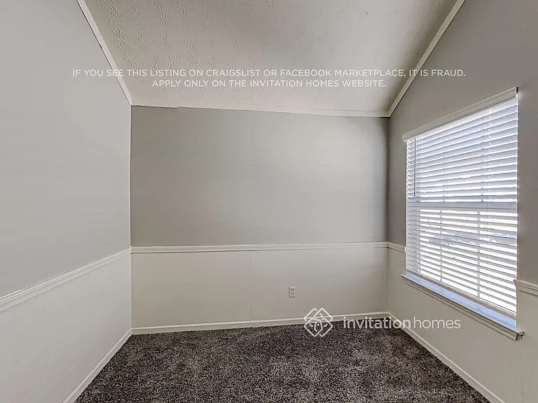 1020 Ivey Ln — Photo 14
