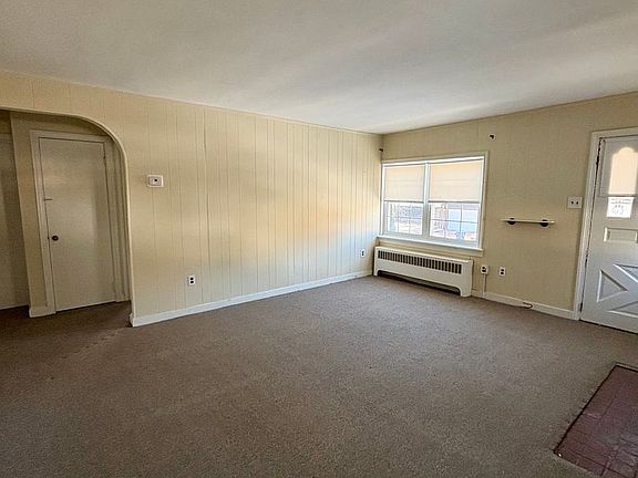 3rd image of 418 N Ogle Ave Unit 1