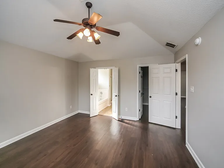1719 Brentford Cv — Photo 12