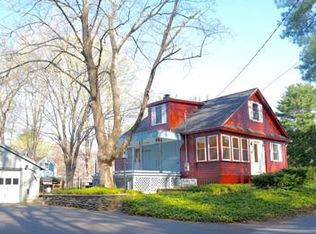 33 Ward St, Amherst, MA 01002