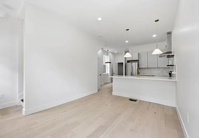 830-834 Oak St #830 OAK STREET — Photo 5