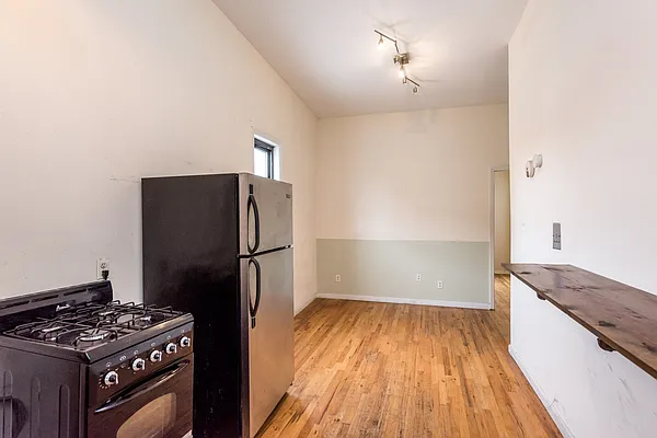 Rented by Nooklyn NYC LLC | media 38