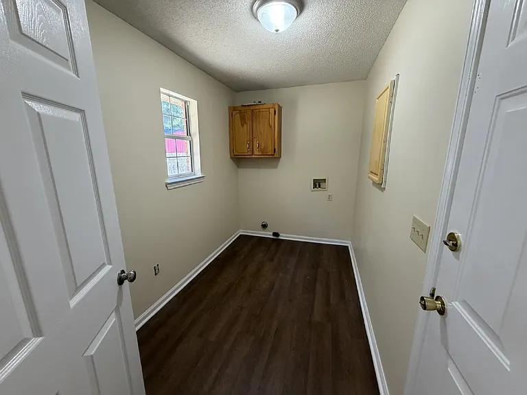 150 NE Jamey Ln — Photo 12