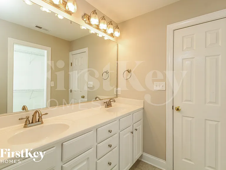 7505 Summersun Dr — Photo 10