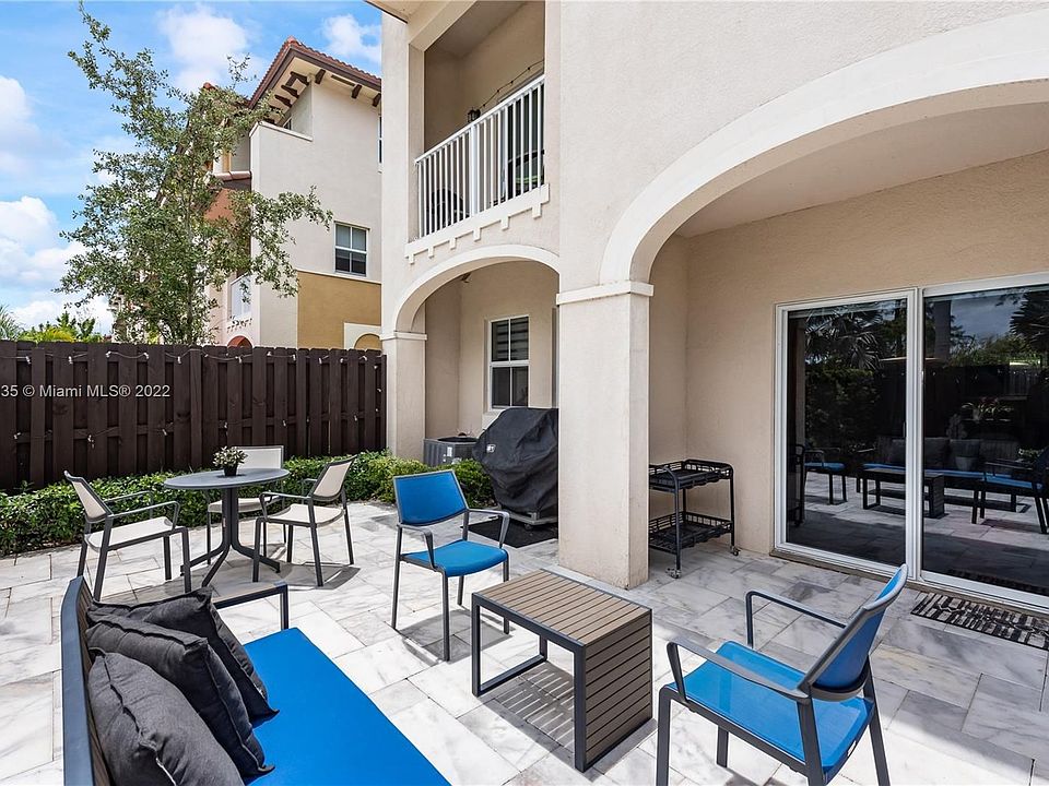 1st image of 8800 NW 97th Ave APT 106