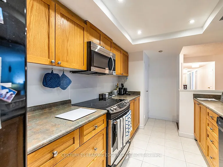 75 Wynford Heights Cres #1708 — Photo 26