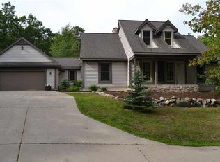 3135 W Sunset Dr, Roscommon, MI 48653