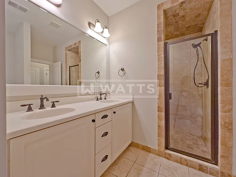 216 Hawthorn St — Photo 19
