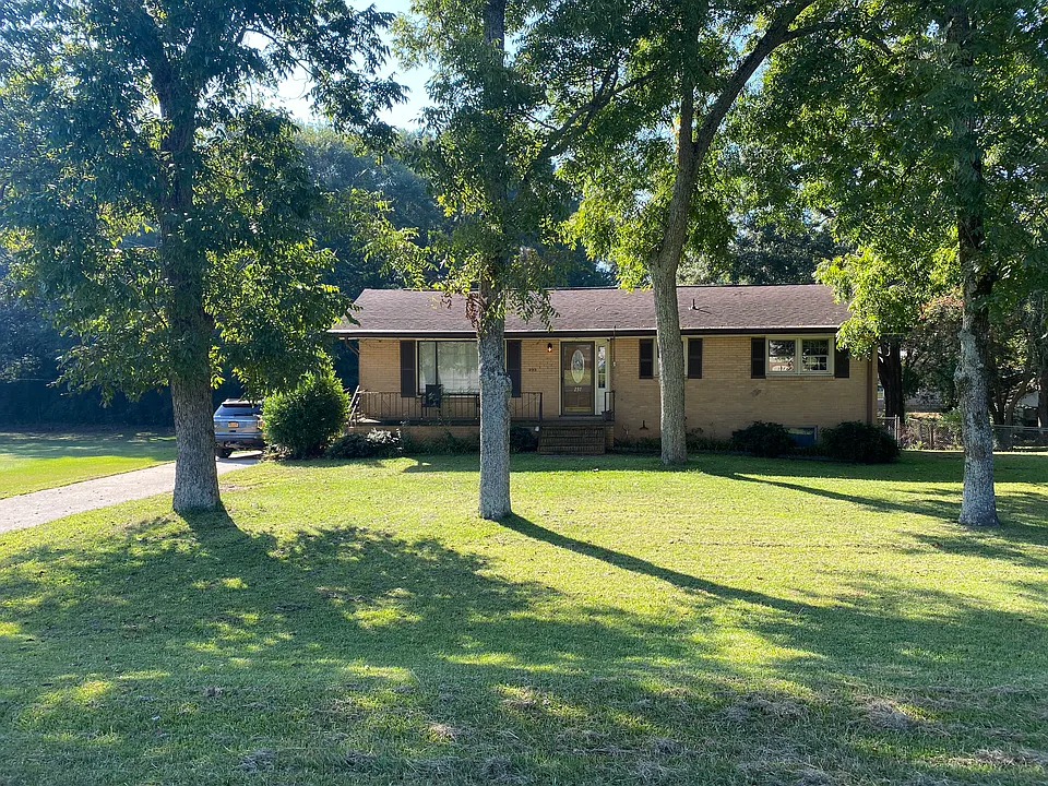 237 Belton Dr