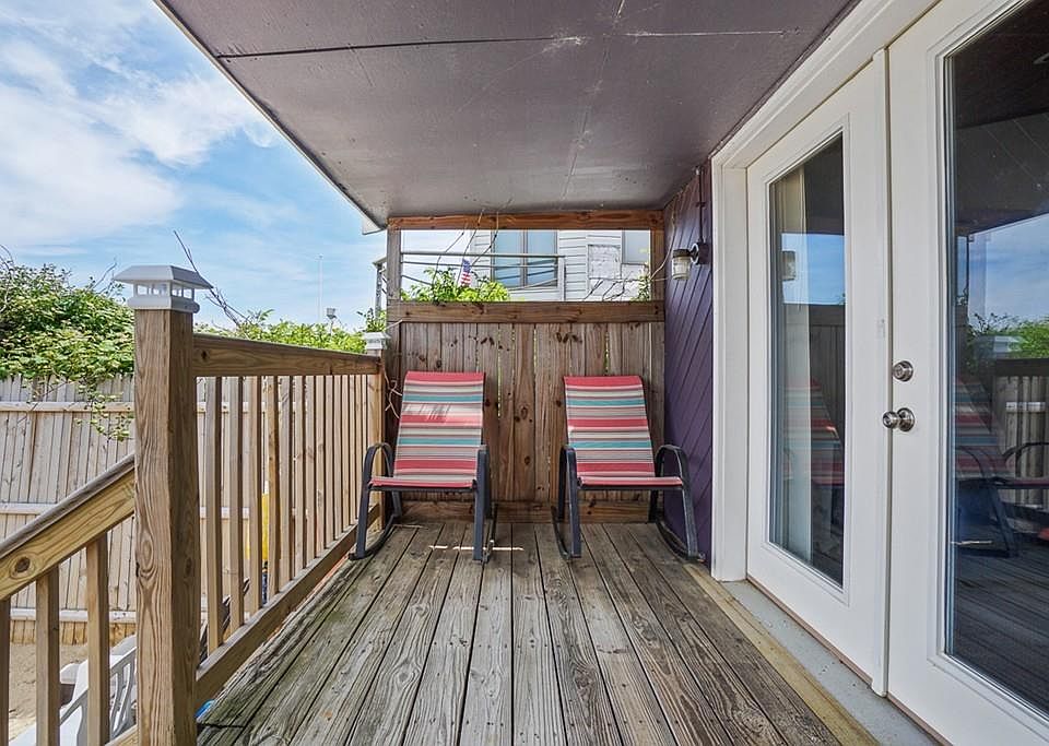1st image of 6 Northern Blvd #3