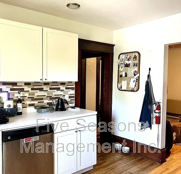 369 S Winooski Ave #2 — Photo 2