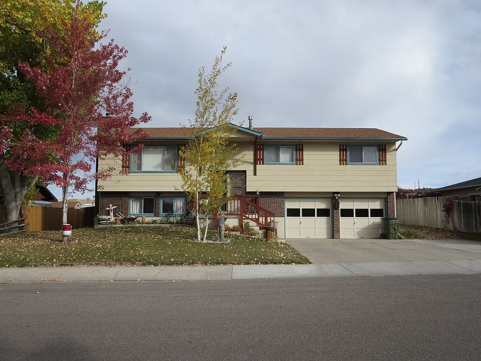 1st image of 1002 Laredo Dr