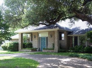 9629 Oak Springs Dr, Woodway, TX 76712