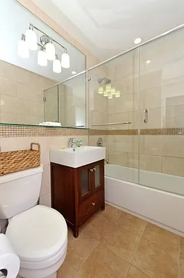 Rented by Eisenberg Exclusives | media 21