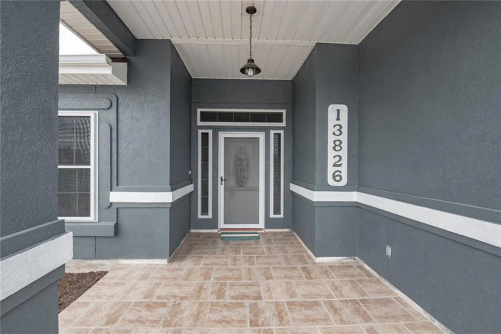 3 bed, 1921 sqft, $3,500 — Photo 2